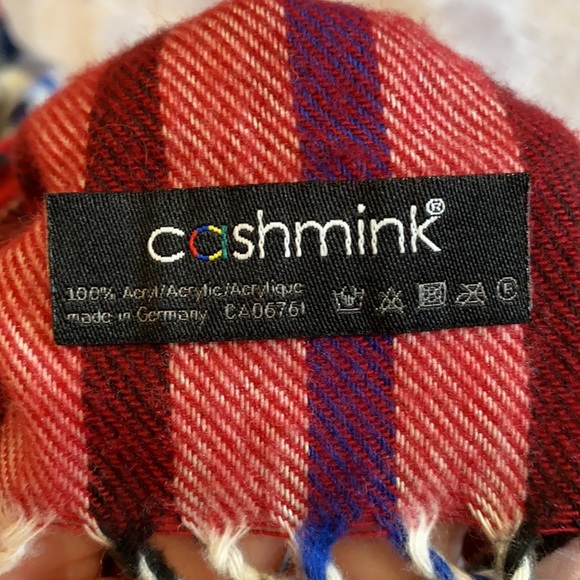 Plaid neck scarf - Picture 3 of 3